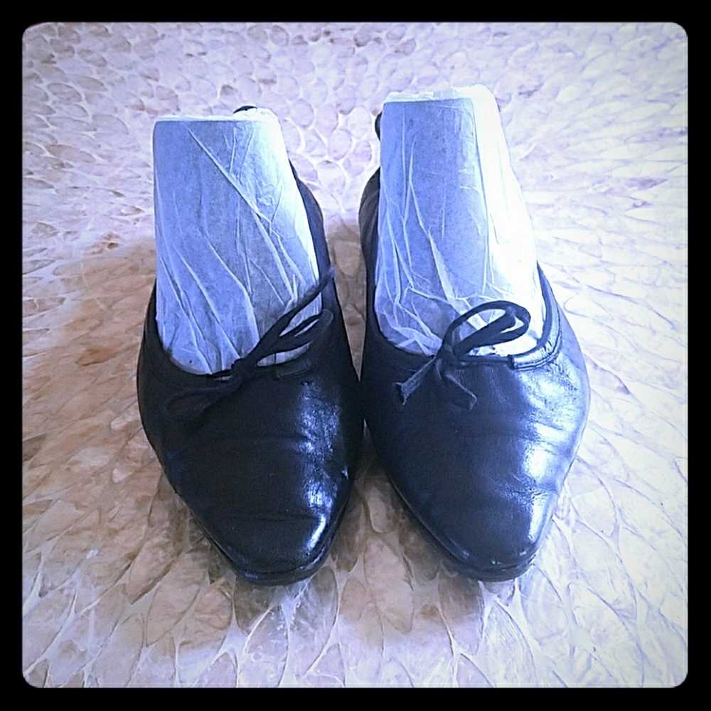 Manolo Blahnik Black Flats